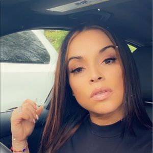 Meet your Posher, Eneida